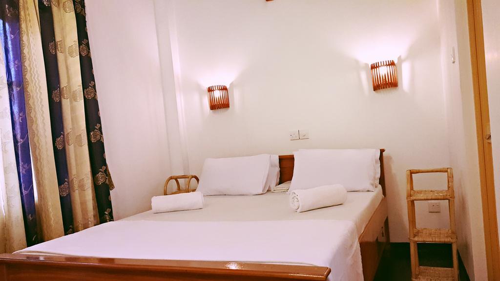 Sweden Inn Guesthouse Hikkaduwa Pokoj fotografie